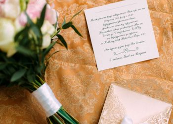 What Should Be Included In A Wedding Invitation?